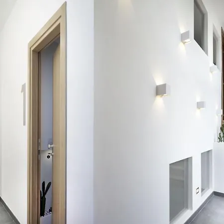 Mini House App To 3 Apartament *
