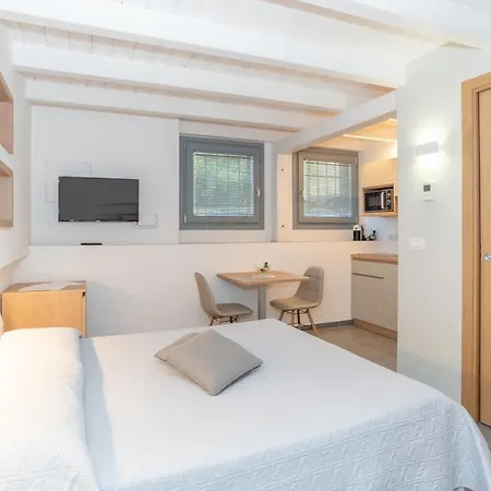 Mini House App To 3 Apartment Arzachena